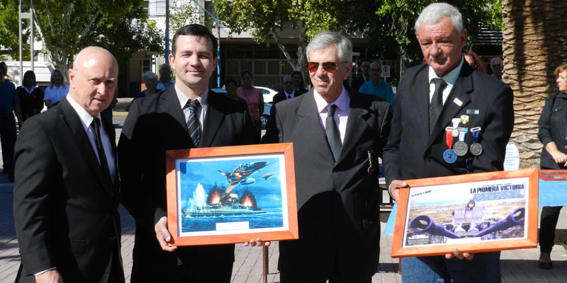 Alvear honró a los heroes de Malvinas