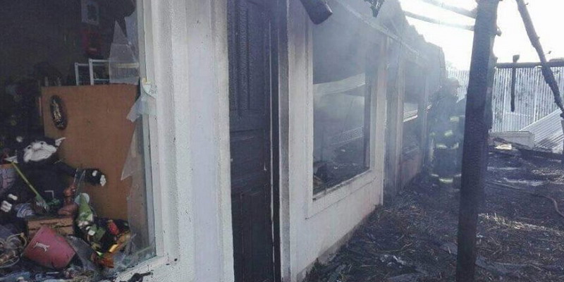 Incendio destruyó el Paseo de Compras en Monte Comán
