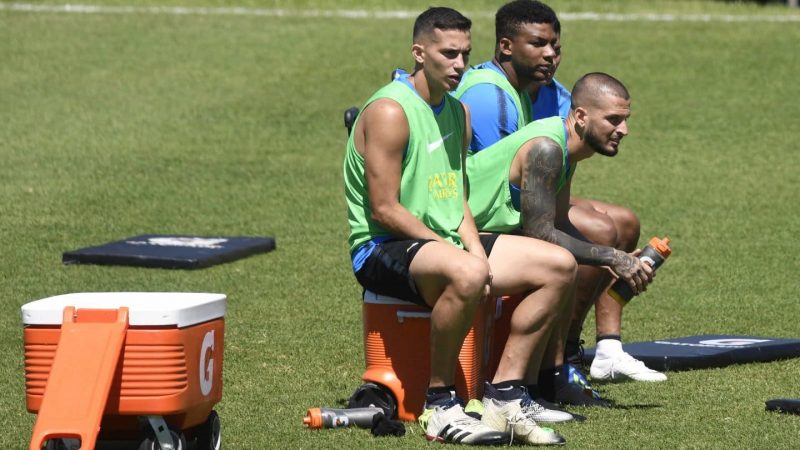Tevez, Buffarini, Marcone y Benedetto no viajan a Mendoza para el partido ante Godoy Cruz