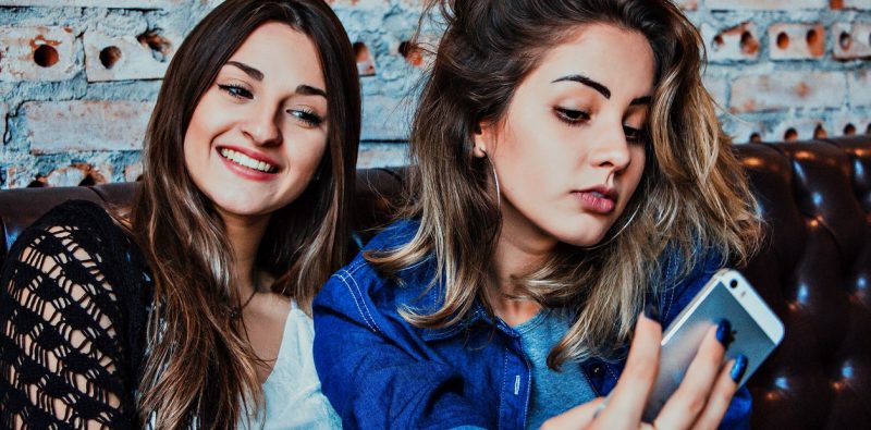 Alertan que Instagram modifica la percepción que tienen las adolescentes de sí mismas