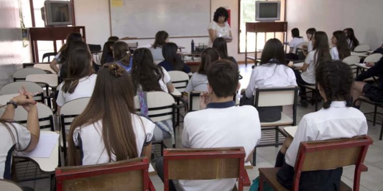 La DGE medirá cuántas palabras leen los estudiantes y confirmó el 26 como inicio de clases