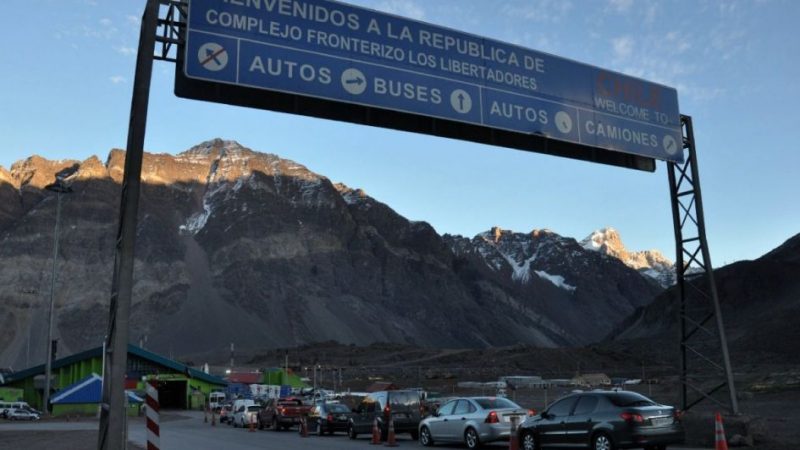 Empezó el éxodo de Semana Santa: tres horas de espera en el Paso Cristo Redentor