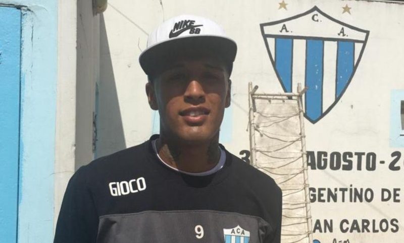 Una de las figuras de Argentino (M) es hincha de River, va a la cancha y tiene un tatuaje
