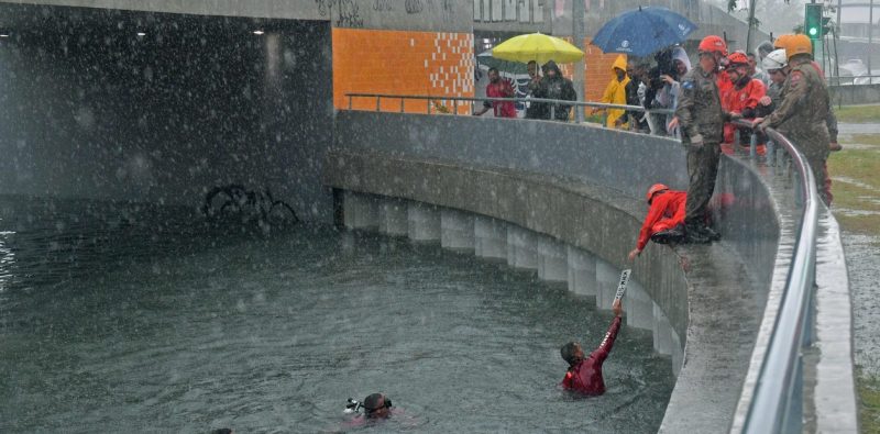 Río de Janeiro: el temporal ya deja siete muertos y el pronóstico indica que seguirá lloviendo