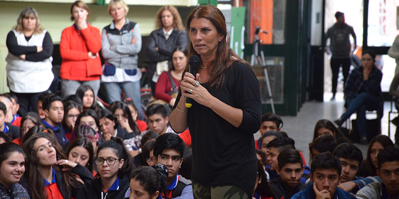 El bullyng fue eje de una charla
