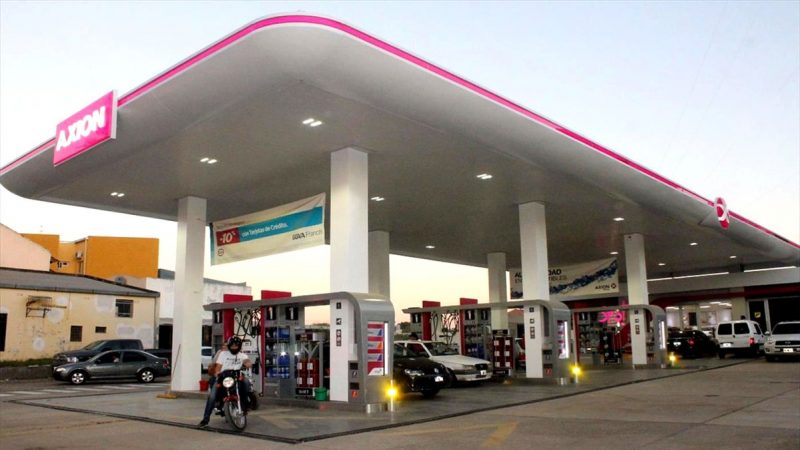 Axion dio marcha atrás y recortó la suba de sus combustibles a un 4 por ciento