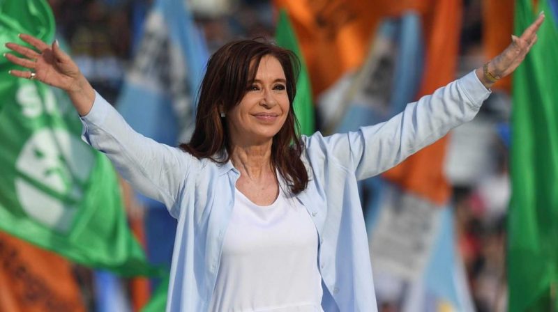 En clave de campaña, Cristina Kirchner vuelve al ruedo con críticas a la economía