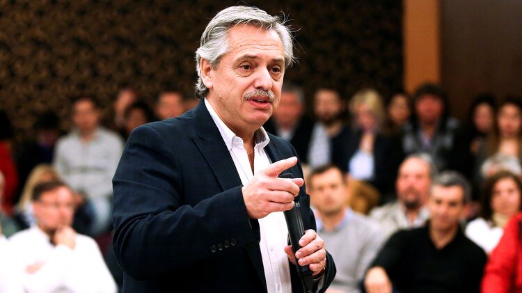 Alberto Fernández criticó la quita del IVA para alimentos esenciales: “Será más ganancia para las empresas”