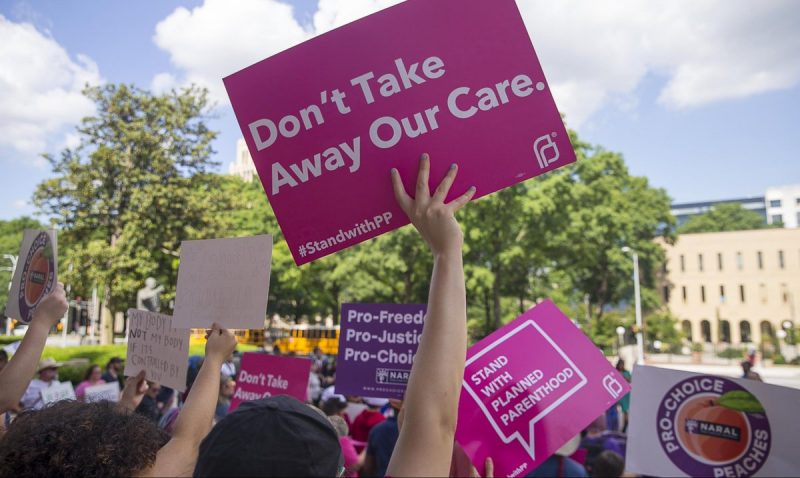 Ola antiaborto en EEUU: ocho estados ya cambiaron sus leyes y ahora van por Roe v. Wade