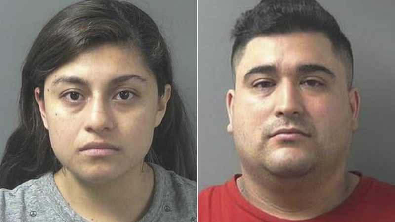 Detuvieron a padres que encadenaron y dejaron morir de hambre a su hijo de 12 años en Indiana