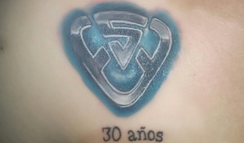 La historia de la joven que se tatuó el logo de “ShowMatch”