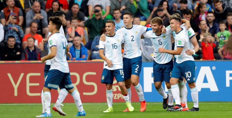 Argentina derrotó a Portugal y se clasificó a los octavos de final