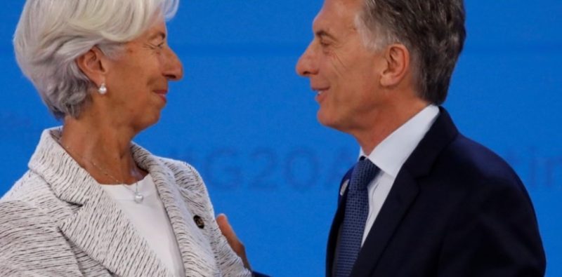 Pánicos, presiones y peleas: la historia secreta de cómo Macri llegó al FMI hace un año