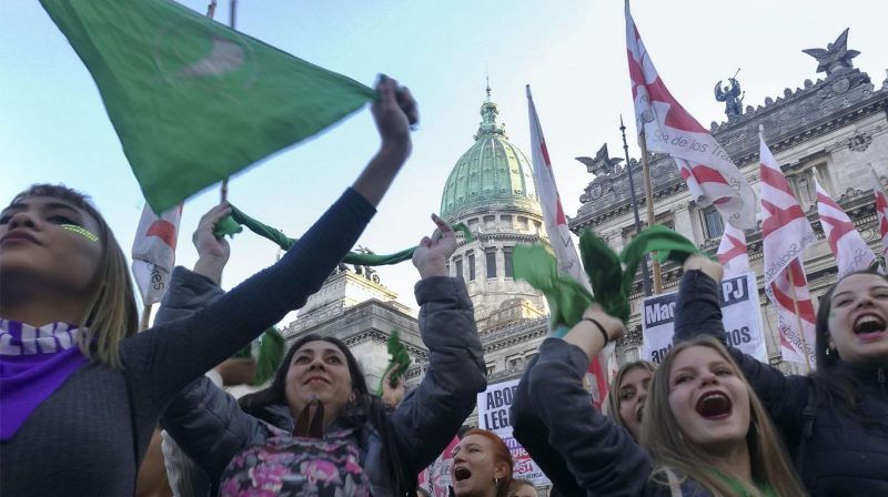 Cafiero: “Es necesario avanzar en la despenalización y después en la legalización”