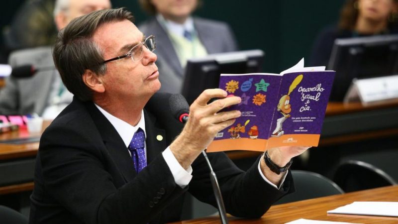 Jair Bolsonaro promueve que los alumnos filmen a los docentes que expresen ideas de izquierda