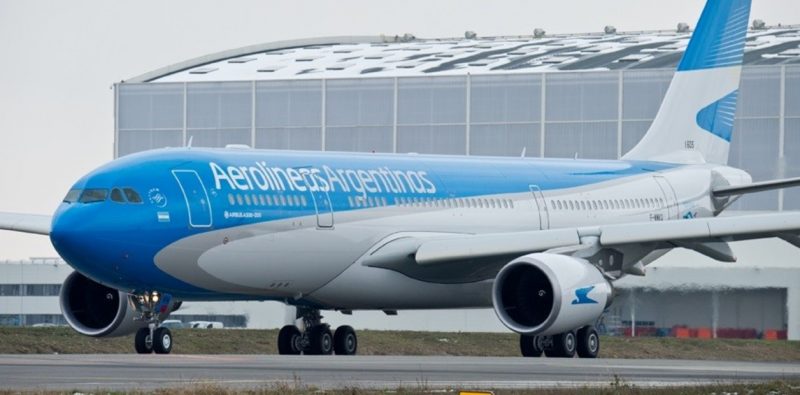 Desborde en Ezeiza y muchos infectados, las razones para frenar las repatriaciones