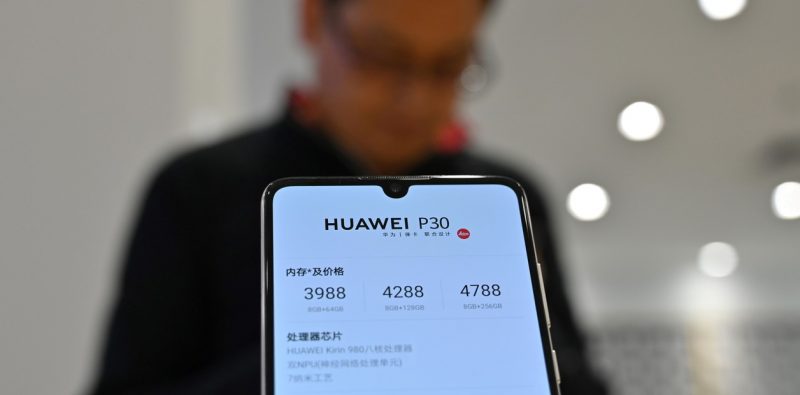 Huawei, cada vez más complicado: un importante proveedor puso en peligro la fabricación de sus celulares