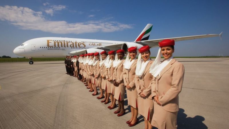 Emirates busca azafatas en Mendoza y ofrece sueldos en dólares