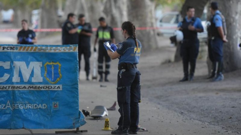 Un joven chocó contra un acoplado en Lavalle y falleció
