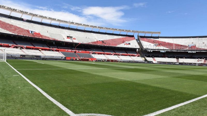 River, sin remodelación ni estadio nuevo: “Es inviable por la situación del país”