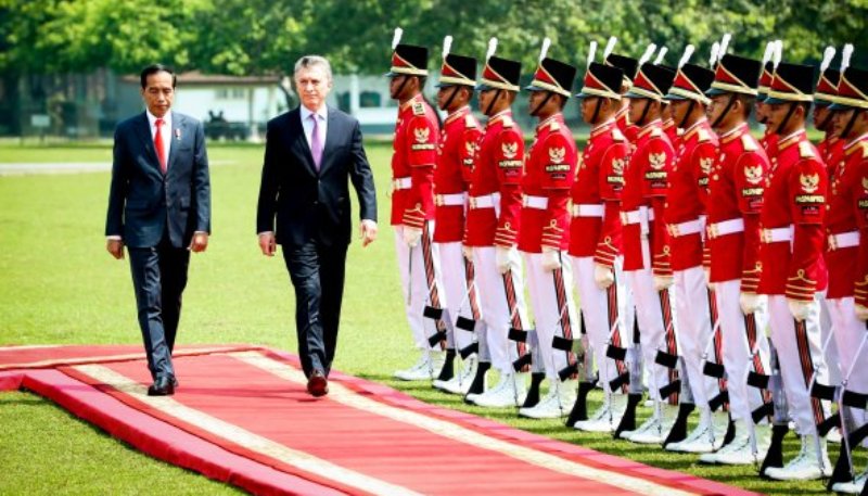 Macri inició su actividad en Indonesia, primera parada antes de la cumbre del G20