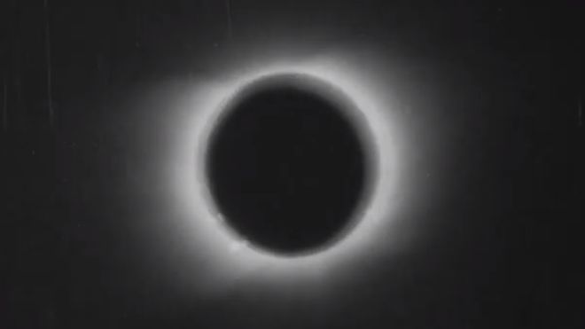 Nevil Maskelyne, el mago británico que filmó el eclipse con la idea de incorporar novedades en su espectáculo