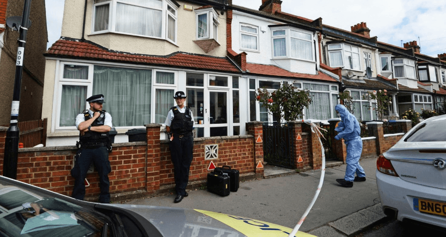 Una mujer embarazada de ocho meses fue apuñalada en Londres; la bebé sobrevivió
