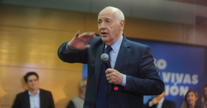 Roberto Lavagna lanzó su precandidatura a presidente: “Somos adversarios de quienes se creen dueños de la verdad”