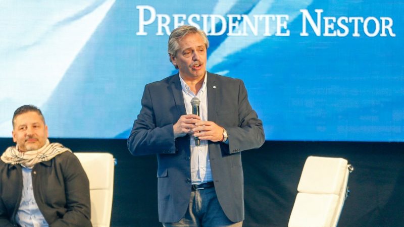 Alberto Fernández criticó a Macri por el apagón y le pidió que dé explicaciones