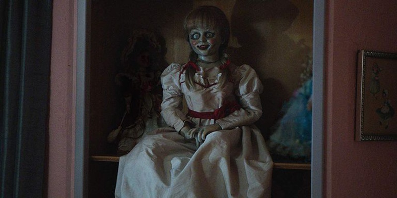 Annabelle llega a la sala de Alvear
