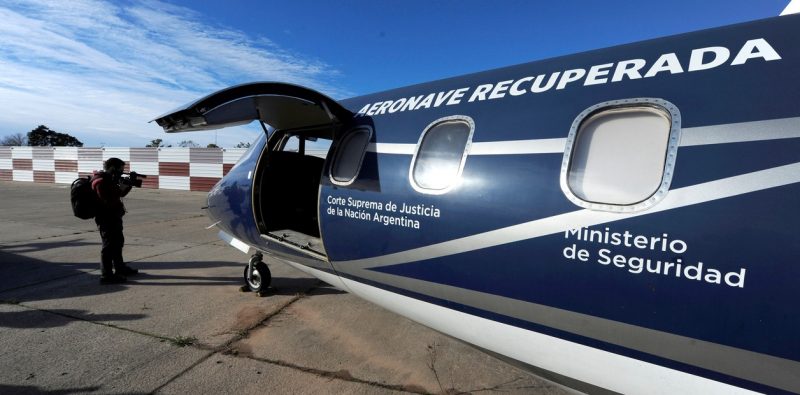 El Estado sacó a remate un avión de Lázaro Báez