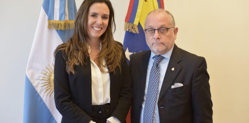 Argentina prohibió el ingreso de más de 400 personas vinculadas al gobierno de Nicolás Maduro