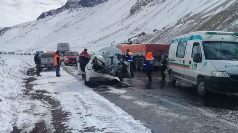Choque frontal entre un camión y un auto dejó un muerto en Alta Montaña