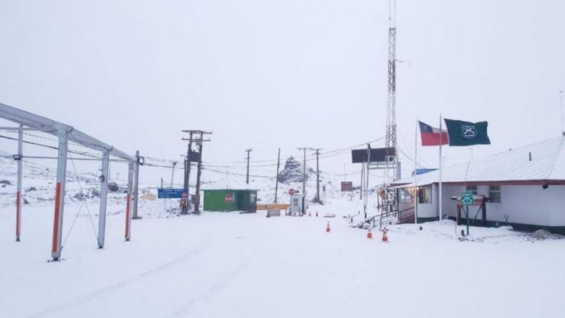 Cerraron el Paso Cristo Redentor por intensas nevadas en Alta Montaña