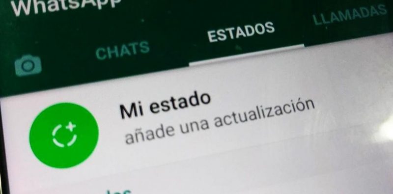 WhatsApp prueba una función para compartir los estados con Facebook Stories