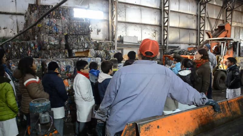 Alumnos de Real del Padre visitaron la planta de RSU en el marco del Día Mundial del Medio Ambiente.