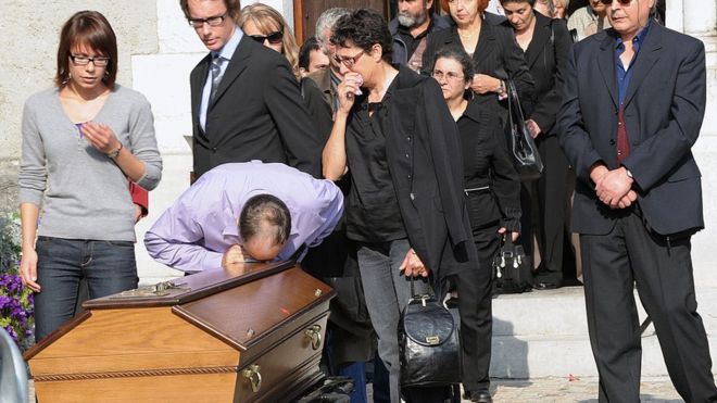 Suicidios de 35 trabajadores por los que juzgan a los ejecutivos de una de las grandes empresas de Europa