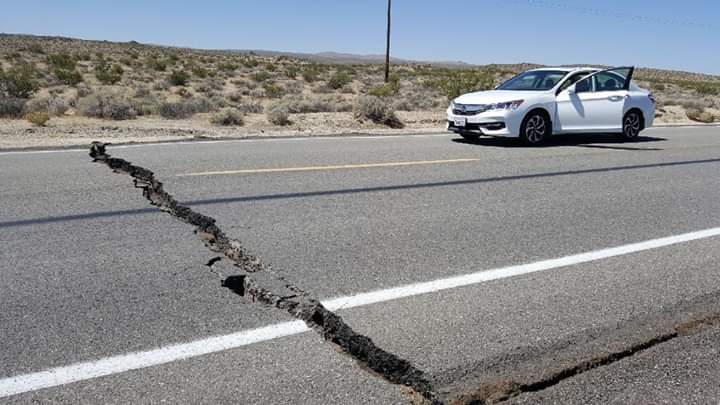 Un terremoto de magnitud 6,4 sacude el sur de California y se deja sentir con fuerza en Los Ángeles
