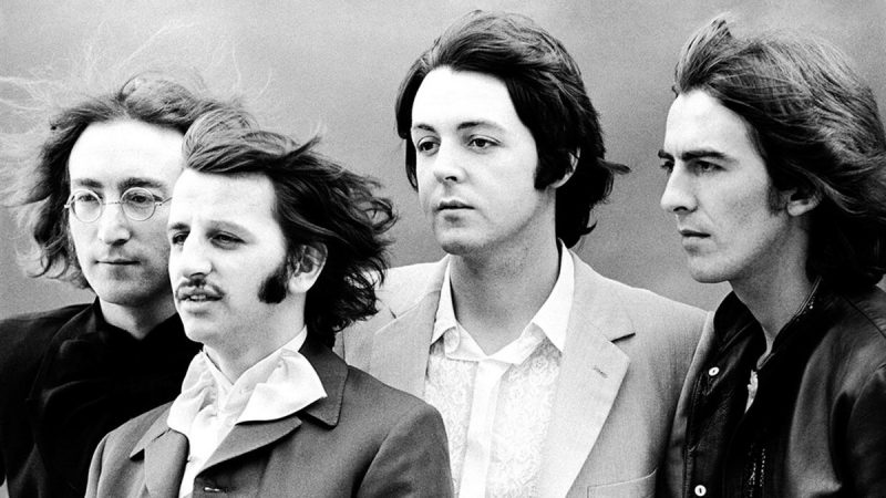 Subastan el primer contrato del cuarteto de Liverpool con el agente que los descubrió y llevó al estrellato