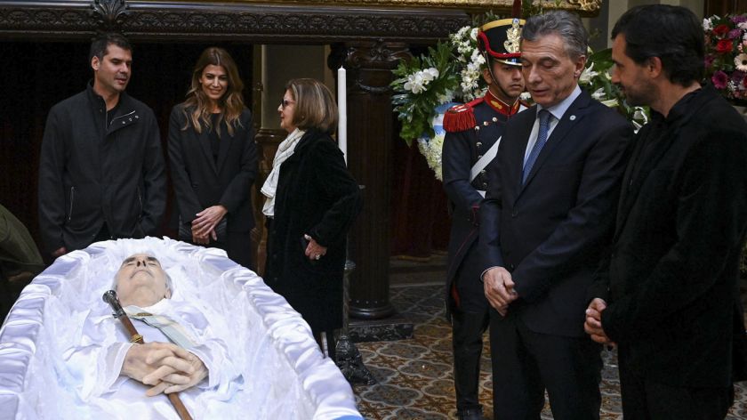 Quiénes fueron los dirigentes que despidieron a Fernando de la Rúa en el Congreso