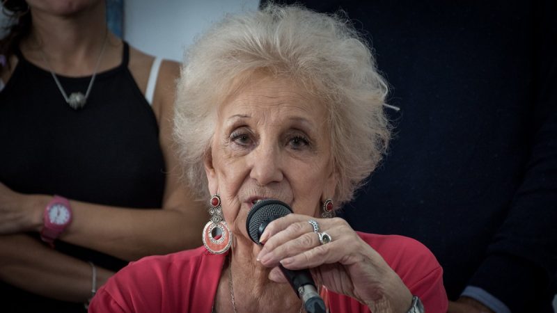 Estela de Carlotto: “Cuando los Kirchner asumieron ya tenían mucho dinero, sabían comprar e invertir bien”
