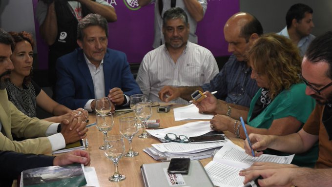 Se activaría la cláusula gatillo para 37 mil estatales mendocinos en agosto