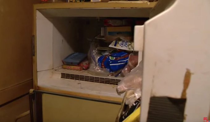 Encontró el cadáver de un bebé en la heladera de su madre: cree que se trata de su hermana muerta hace 37 años