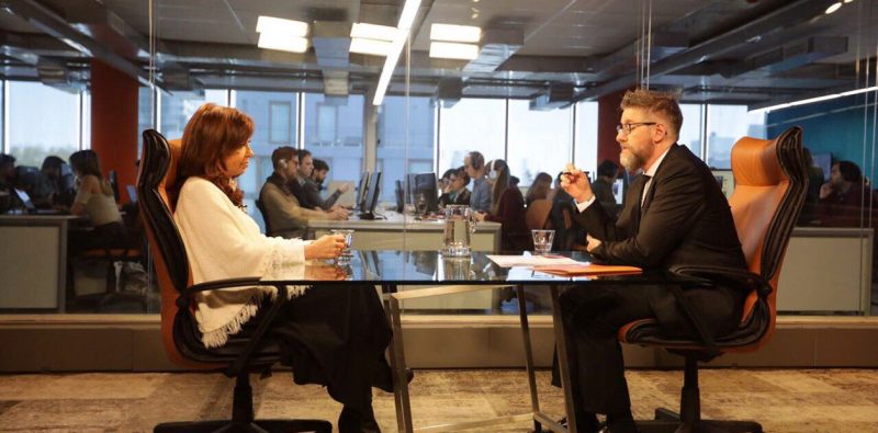 Cristina Kirchner le bajó el tono a la polémica con Luis Novaresio por el reportaje al que calificó de “interrogatorio”