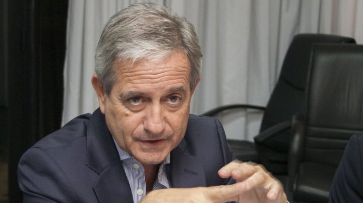 El Gobierno se preocupa por el dólar, pero cree que hay “condiciones sólidas para soportar” la guerra comercial