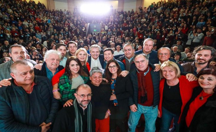 Alberto F: “Nos hacen entrar en un dilema entre pagarle intereses a los bancos o darle salud a los jubilados”