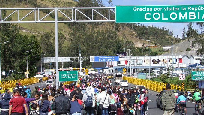 Más de 10.000 venezolanos llegaron a Ecuador el fin de semana antes de que entre en vigor la exigencia de una visa humanitaria