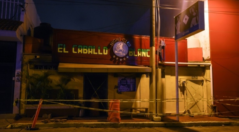 Rociaron con nafta un bar, lo prendieron fuego y murieron 23 personas en México