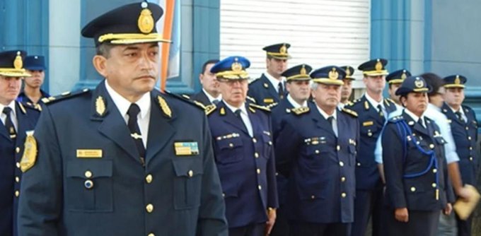 Denuncia contra un alto funcionario policial por abusar de una adolescente: “La obligaba a tener sexo dentro de la Jefatura”