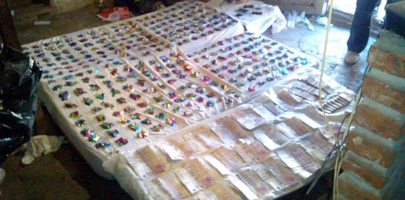 Se tragó un envoltorio con cocaína en un operativo antidrogas y murió